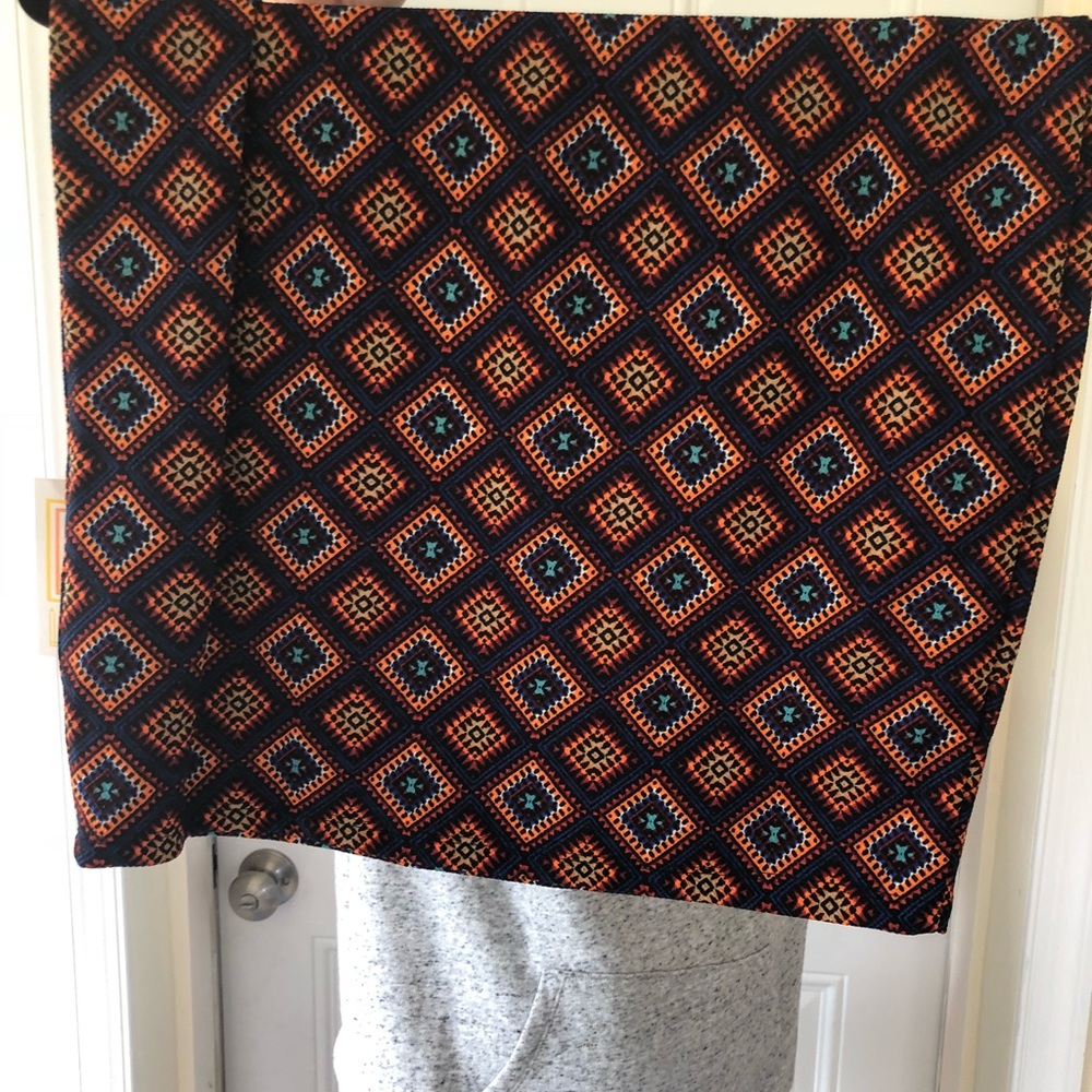 Medium LuLaRoe Cassie NWT
